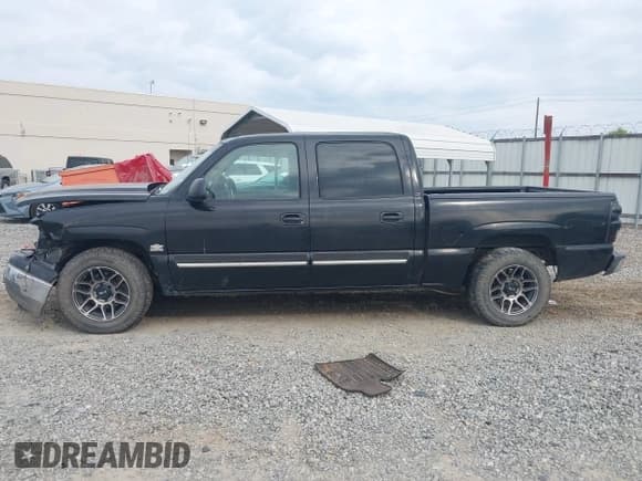 ✅ 2006 Chevrolet Silverado 1500 LT1 • VIN: 2GCEC13T361210629 • Лот: 42212410. Опубликован ранее на IAAI с пробегом 317 866 миль. Бесплатный доступ к архиву аукционных продаж из США и подробный отчёт об истории автомобиля на DreamBid. Изображение 14.