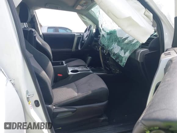 ✅ 2019 Toyota 4Runner SR5 • VIN: JTEZU5JR9K5201094 • Lot: 43519344. Listed on IAAI with 131,022 mi. Free auction sales archive from the USA and detailed vehicle history report at DreamBid. Image 5.