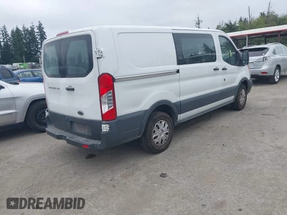 ✅ 2016 Ford Transit Cargo • VIN: 1FTYE1YM6GKB10759 • Lot: 42835968. Listed on IAAI with 167,681 mi. Free auction sales archive from the USA and detailed vehicle history report at DreamBid. Image 4.
