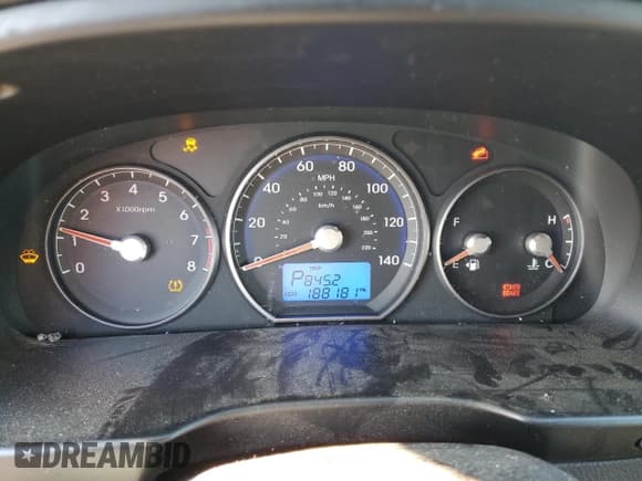 ✅ 2012 Hyundai Santa Fe Limited • VIN: 5XYZHDAG9CG159861 • Lot: 81720654. Listed on Copart with 188,181 mi. Free auction sales archive from the USA and detailed vehicle history report at DreamBid. Image 9.