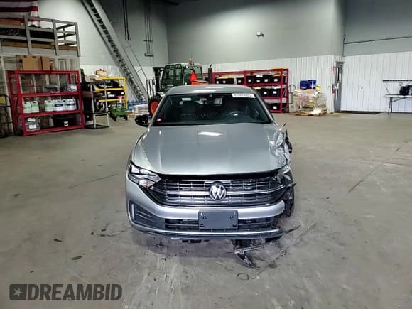 ✅ 2024 Volkswagen Jetta Sport • VIN: 3VWBM7BU2RM083198 • Lot: 81605685. Listed on Copart with 4,143 mi. Free auction sales archive from the USA and detailed vehicle history report at DreamBid. Image 13.