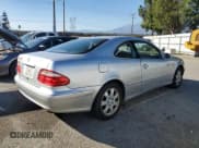 ✅ 2001 Mercedes-Benz CLK 320/430 • VIN: WDBLJ65G91T082683 • Lot: 45947025. Wystawiony na Copart z przebiegiem Nie podano. Bezpłatny archiwum sprzedaży aukcyjnych z USA i szczegółowy raport historii pojazdu na DreamBid. Zdjęcie 3.