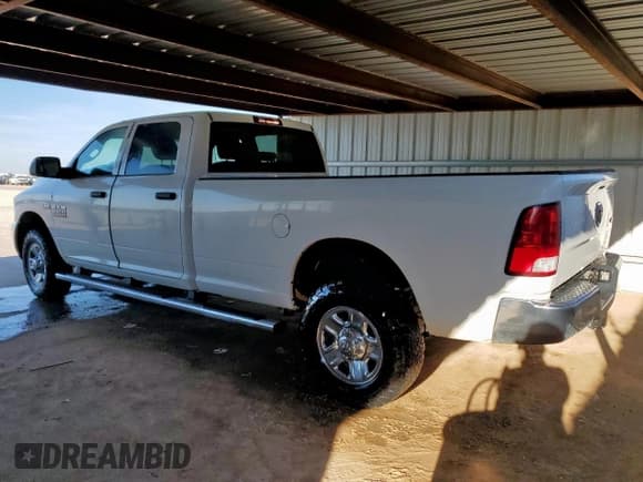 ✅ 2018 Ram 2500 Tradesman • VIN: 3C6UR5HJ3JG316076 • Lot: 91455305. Wystawiony na Copart z przebiegiem 119 648 mil. Bezpłatny archiwum sprzedaży aukcyjnych z USA i szczegółowy raport historii pojazdu na DreamBid. Zdjęcie 2.