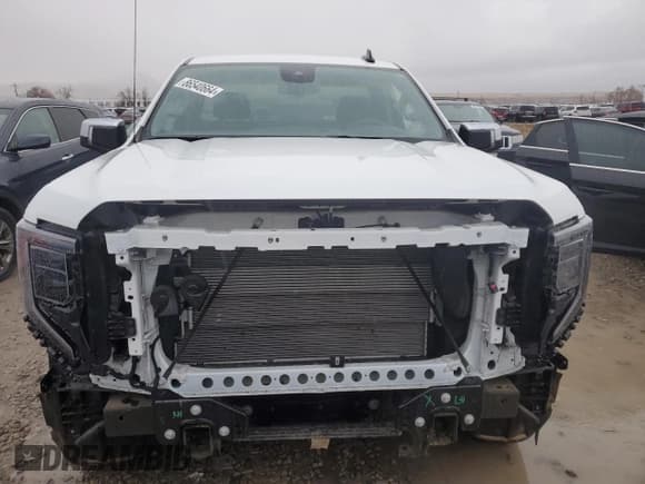 ✅ 2024 GMC Sierra 1500 • VIN: 3GTNUAED0RG333478 • Lot: 86540664. Listed on Copart with 7,339 mi. Free auction sales archive from the USA and detailed vehicle history report at DreamBid. Image 5.