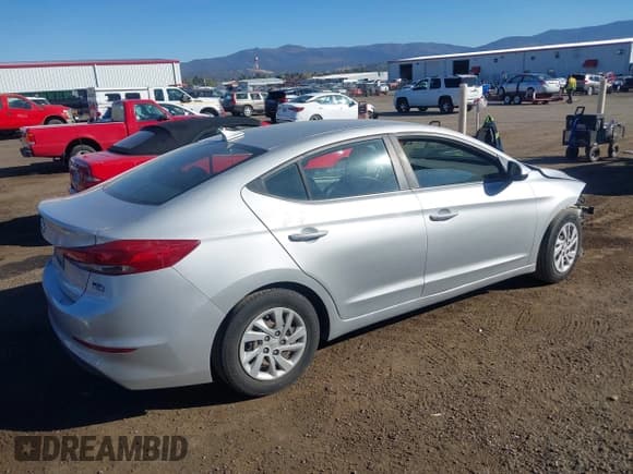 ✅ 2017 Hyundai Elantra SE • VIN: 5NPD74LF3HH200650 • Lot: 43357453. Listed on IAAI with 90,026 mi. Free auction sales archive from the USA and detailed vehicle history report at DreamBid. Image 4.