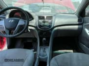 ✅ 2013 Hyundai Accent GLS • VIN: KMHCT4AEXDU356150 • Lot: 51166125. Wystawiony na Copart z przebiegiem 144 114 mil. Bezpłatny archiwum sprzedaży aukcyjnych z USA i szczegółowy raport historii pojazdu na DreamBid. Zdjęcie 9.