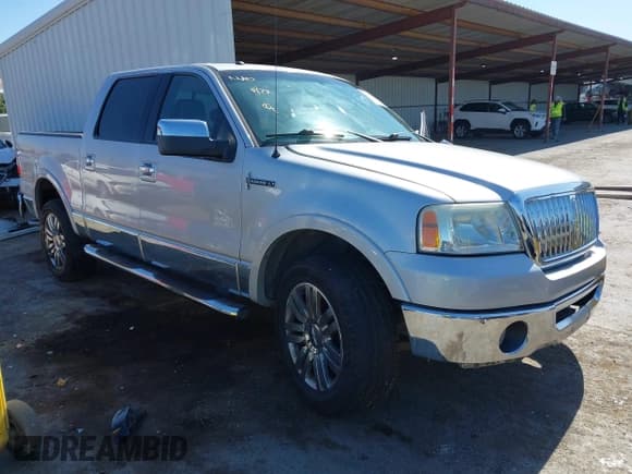 ✅ 2007 Lincoln Mark LT • VIN: 5LTPW16537FJ00894 • Лот: 42620831. Опубликован ранее на IAAI с пробегом 147 901 миль. Бесплатный доступ к архиву аукционных продаж из США и подробный отчёт об истории автомобиля на DreamBid. Изображение 1.