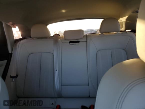 ✅ 2024 Audi Q8 e-tron Premium Plus • VIN: WA15AAGE3RB052230 • Лот: 85685314. Опубликован ранее на Copart с пробегом 9 250 миль. Бесплатный доступ к архиву аукционных продаж из США и подробный отчёт об истории автомобиля на DreamBid. Изображение 10.