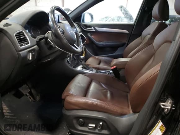 ✅ 2018 Audi Q3 Premium Plus • VIN: WA1JCCFS6JR008570 • Лот: 66516715. Опубликован ранее на Copart с пробегом 70 383 миль. Бесплатный доступ к архиву аукционных продаж из США и подробный отчёт об истории автомобиля на DreamBid. Изображение 7.