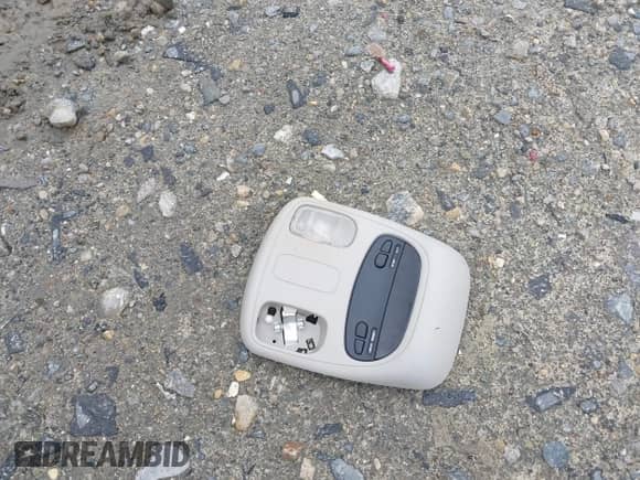 2003 Dodge 1500 ST z VIN 1D7HA18D53S347514, wystawiony jako IAAI lot #42099051 z przebiegiem 173 000 mil mil oraz . Historia ofert i sprzedaży dostępna na DreamBid. Obrazek 12.