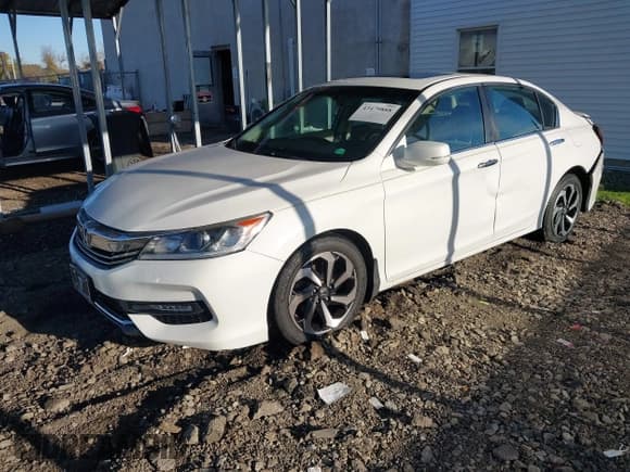 ✅ 2016 Honda Accord EX-L • VIN: 1HGCR2F81GA035518 • Lot: 43479888. Listed on IAAI with 113,466 mi. Free auction sales archive from the USA and detailed vehicle history report at DreamBid. Image 2.