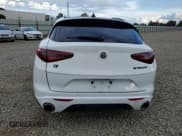 ✅ 2021 Alfa Romeo Stelvio Ti • VIN: ZASPAKBNXM7D11374 • Lot: 82537685. Wystawiony na Copart z przebiegiem 60 125 mil. Bezpłatny archiwum sprzedaży aukcyjnych z USA i szczegółowy raport historii pojazdu na DreamBid. Zdjęcie 6.