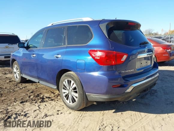 ✅ 2018 Nissan Pathfinder S • VIN: 5N1DR2MN3JC655192 • Lot: 43635316. Wystawiony na IAAI z przebiegiem 152 074 mil. Bezpłatny archiwum sprzedaży aukcyjnych z USA i szczegółowy raport historii pojazdu na DreamBid. Zdjęcie 3.