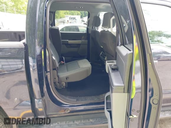 ✅ 2023 Ford F-150 Lightning Pro • VIN: 1FTVW1EL6PWG30061 • Лот: 42362295. Опубликован ранее на IAAI с пробегом 22 481 миль. Бесплатный доступ к архиву аукционных продаж из США и подробный отчёт об истории автомобиля на DreamBid. Изображение 8.