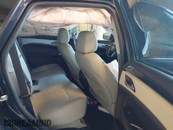 ✅ 2015 Cadillac SRX Luxury Collection • VIN: 3GYFNEE33FS569643 • Lot: 43407088. Listed on IAAI with 109,523 mi. Free auction sales archive from the USA and detailed vehicle history report at DreamBid. Image 8.