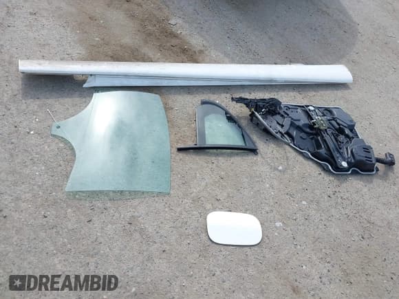 ✅ 2023 Mercedes-Benz C 300 • VIN: W1KAF4HB6PR136757 • Lot: 42515623. Wystawiony na IAAI z przebiegiem 10 429 mil. Bezpłatny archiwum sprzedaży aukcyjnych z USA i szczegółowy raport historii pojazdu na DreamBid. Zdjęcie 12.