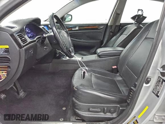 ✅ 2013 Hyundai Genesis 3.8L • VIN: KMHGC4DD3DU247534 • Лот: 84888905. Опубликован ранее на Copart с пробегом 142 944 миль. Бесплатный доступ к архиву аукционных продаж из США и подробный отчёт об истории автомобиля на DreamBid. Изображение 7.