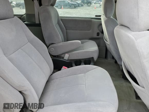 ✅ 2002 Oldsmobile Silhouette GL • VIN: 1GHDX23E82D167079 • Lot: 84470434. Listed on Copart with 194,979 mi. Free auction sales archive from the USA and detailed vehicle history report at DreamBid. Image 11.