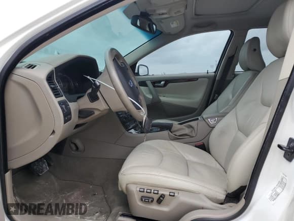 ✅ 2006 Volvo V70 2.5L Turbo • VIN: YV1SW592562587330 • Lot: 79512004. Listed on Copart with 143,930 mi. Free auction sales archive from the USA and detailed vehicle history report at DreamBid. Image 7.
