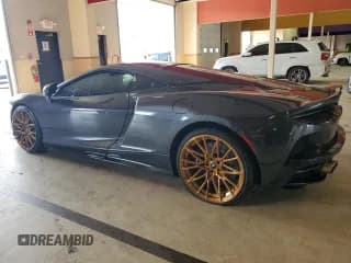✅ 2023 McLaren GT • VIN: SBM22GCAXPW002692 • Lot: 41496504. Wystawiony na Copart z przebiegiem Nie podano. Bezpłatny archiwum sprzedaży aukcyjnych z USA i szczegółowy raport historii pojazdu na DreamBid. Zdjęcie 2.