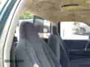 2001 Dodge Dakota Sport z VIN 1B7GG26N11S149189, wystawiony jako IAAI lot #42435137 z przebiegiem 152 363 mil mil oraz . Historia ofert i sprzedaży dostępna na DreamBid. Obrazek 8.