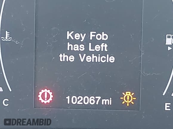 ✅ 2017 Jeep Renegade Altitude • VIN: ZACCJABB4HPF30640 • Lot: 42619939. Wystawiony na IAAI z przebiegiem 102 067 mil. Bezpłatny archiwum sprzedaży aukcyjnych z USA i szczegółowy raport historii pojazdu na DreamBid. Zdjęcie 15.