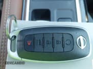 ✅ 2024 Nissan Pathfinder Platinum • VIN: 5N1DR3DG2RC217766 • Lot: 43361560. Wystawiony na IAAI z przebiegiem 19 369 mil. Bezpłatny archiwum sprzedaży aukcyjnych z USA i szczegółowy raport historii pojazdu na DreamBid. Zdjęcie 11.