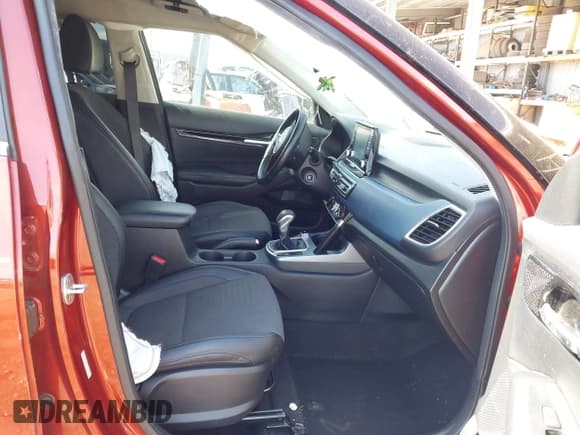 ✅ 2021 Kia Seltos S • VIN: KNDEU2AA5M7125988 • Lot: 42867285. Listed on IAAI with 51,366 mi. Free auction sales archive from the USA and detailed vehicle history report at DreamBid. Image 5.