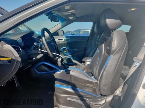 ✅ 2014 Hyundai Veloster Turbo • VIN: KMHTC6AE7EU191400 • Lot: 80125425. Wystawiony na Copart z przebiegiem 155 013 mil. Bezpłatny archiwum sprzedaży aukcyjnych z USA i szczegółowy raport historii pojazdu na DreamBid. Zdjęcie 7.