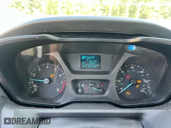 ✅ 2018 Ford Transit XL • VIN: 1FDZX2CM1JKA06050 • Lot: 80807555. Wystawiony na Copart z przebiegiem 270 748 mil. Bezpłatny archiwum sprzedaży aukcyjnych z USA i szczegółowy raport historii pojazdu na DreamBid. Zdjęcie 8.