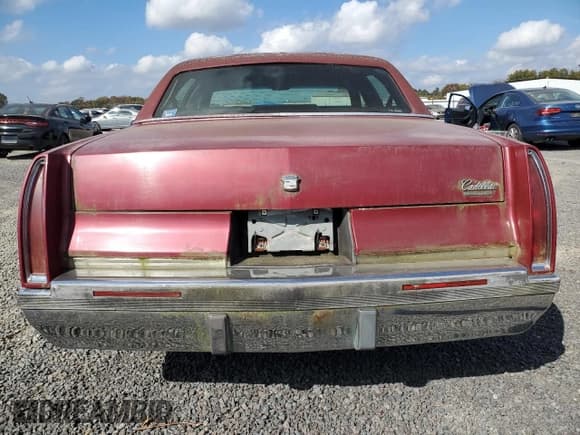 ✅ 1994 Cadillac Fleetwood • VIN: 1G6DW52P8RR719354 • Lot: 77161044. Listed on Copart with 154,480 mi. Free auction sales archive from the USA and detailed vehicle history report at DreamBid. Image 6.