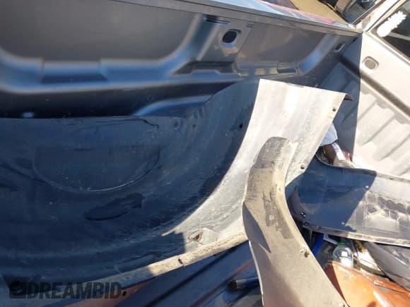 ✅ 2009 Chevrolet Silverado 1500 • VIN: 2GCEC39J891109818 • Lot: 41302124. Wystawiony na IAAI z przebiegiem Nie podano. Bezpłatny archiwum sprzedaży aukcyjnych z USA i szczegółowy raport historii pojazdu na DreamBid. Zdjęcie 11.