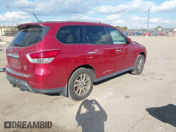 ✅ 2016 Nissan Pathfinder S • VIN: 5N1AR2MM0GC604011 • Lot: 43449626. Listed on IAAI with 161,936 mi. Free auction sales archive from the USA and detailed vehicle history report at DreamBid. Image 4.