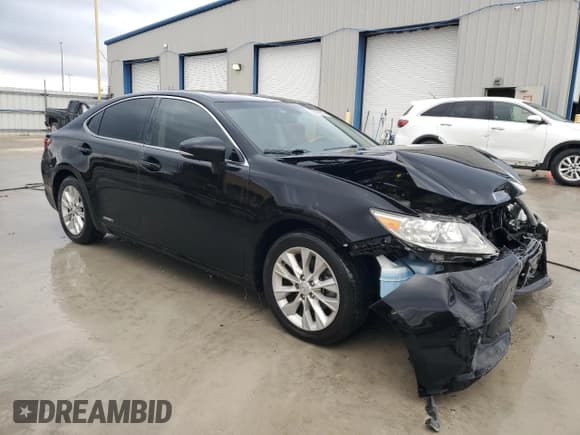 ✅ 2015 Lexus ES 300h • VIN: JTHBW1GG7F2099606 • Lot: 92819235. Wystawiony na Copart z przebiegiem 176 528 mil. Bezpłatny archiwum sprzedaży aukcyjnych z USA i szczegółowy raport historii pojazdu na DreamBid. Zdjęcie 4.