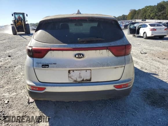 ✅ 2017 Kia Sportage LX • VIN: KNDPM3AC5H7242105 • Lot: 82474325. Listed on Copart with 307,670 mi. Free auction sales archive from the USA and detailed vehicle history report at DreamBid. Image 6.