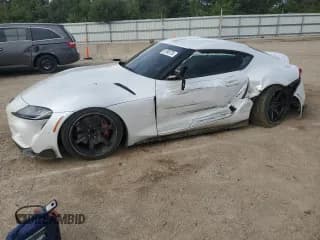 ✅ 2022 Toyota Supra 3.0 • VIN: WZ1DB0C01NW049916 • Lot: 61598725. Wystawiony na Copart z przebiegiem 32 773 mil. Bezpłatny archiwum sprzedaży aukcyjnych z USA i szczegółowy raport historii pojazdu na DreamBid. Zdjęcie 1.