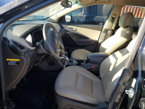 ✅ 2017 Hyundai Santa Fe 2.4L • VIN: 5NMZU3LBXHH029589 • Лот: 91716985. Опубликован ранее на Copart с пробегом 115 774 миль. Бесплатный доступ к архиву аукционных продаж из США и подробный отчёт об истории автомобиля на DreamBid. Изображение 7.