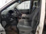 ✅ 2005 Dodge Caravan SXT • VIN: 2D4GP44L75R475148 • Lot: 92426965. Listed on Copart with 274,929 mi. Free auction sales archive from the USA and detailed vehicle history report at DreamBid. Image 7.