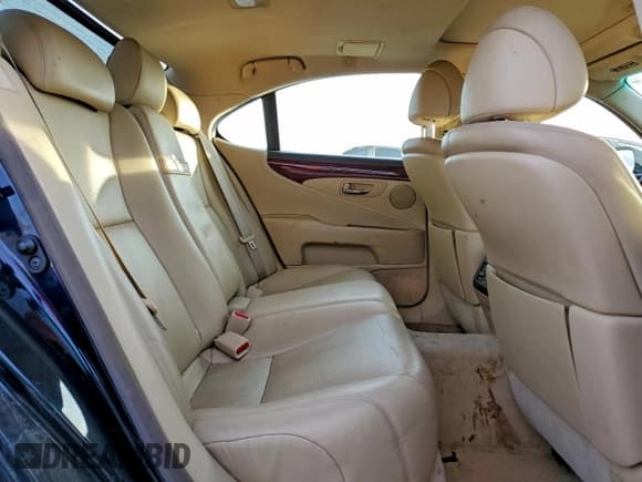 ✅ 2007 Lexus LS 460 • VIN: JTHBL46F975034226 • Lot: 96835355. Listed on Copart with 200,278 mi. Free auction sales archive from the USA and detailed vehicle history report at DreamBid. Image 10.