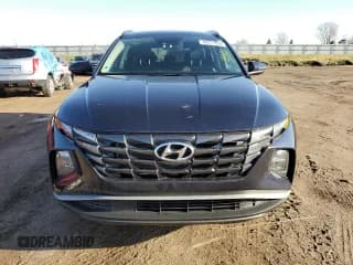 ✅ 2022 Hyundai Tucson SEL Convenience • VIN: KM8JFCA17NU070442 • Lot: 49711034. Wystawiony na Copart z przebiegiem 23 332 mil. Bezpłatny archiwum sprzedaży aukcyjnych z USA i szczegółowy raport historii pojazdu na DreamBid. Zdjęcie 5.