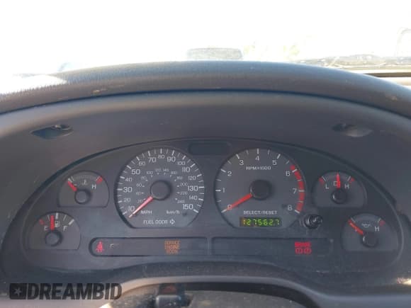 ✅ 2001 Ford Mustang GT Deluxe • VIN: 1FAFP45X81F157833 • Lot: 43675389. Wystawiony na IAAI z przebiegiem 127 562 mil. Bezpłatny archiwum sprzedaży aukcyjnych z USA i szczegółowy raport historii pojazdu na DreamBid. Zdjęcie 7.