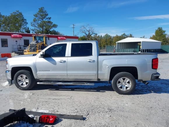 ✅ 2018 Chevrolet Silverado 1500 LT • VIN: 3GCPCREH6JG359777 • Лот: 41377806. Опубликован ранее на IAAI с пробегом 133 611 миль. Бесплатный доступ к архиву аукционных продаж из США и подробный отчёт об истории автомобиля на DreamBid. Изображение 15.