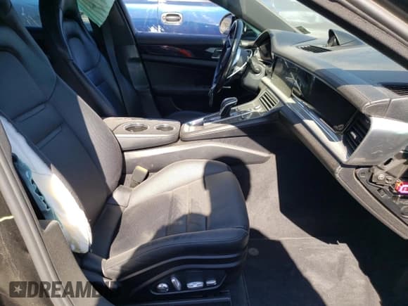 ✅ 2018 Porsche Panamera 4S • VIN: WP0AB2A77JL135403 • Lot: 44942112. Wystawiony na Copart z przebiegiem 65 238 mil. Bezpłatny archiwum sprzedaży aukcyjnych z USA i szczegółowy raport historii pojazdu na DreamBid. Zdjęcie 5.