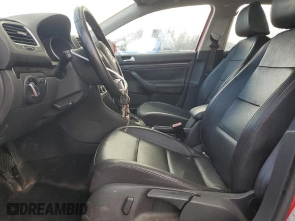 ✅ 2011 Volkswagen Jetta • VIN: 3VWPX8AJ7BM668374 • Лот: 84739335. Опубликован ранее на Copart с пробегом 125 070 миль. Бесплатный доступ к архиву аукционных продаж из США и подробный отчёт об истории автомобиля на DreamBid. Изображение 7.