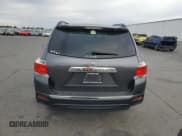 ✅ 2013 Toyota Highlander SE • VIN: 5TDZK3EH8DS133075 • Лот: 84646735. Опубликован ранее на Copart с пробегом 107 877 миль. Бесплатный доступ к архиву аукционных продаж из США и подробный отчёт об истории автомобиля на DreamBid. Изображение 6.