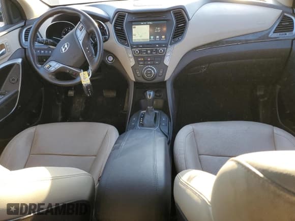 ✅ 2017 Hyundai Santa Fe 2.4L • VIN: 5XYZU3LB0HG410491 • Лот: 46858654. Опубликован ранее на Copart с пробегом 82 284 миль. Бесплатный доступ к архиву аукционных продаж из США и подробный отчёт об истории автомобиля на DreamBid. Изображение 8.