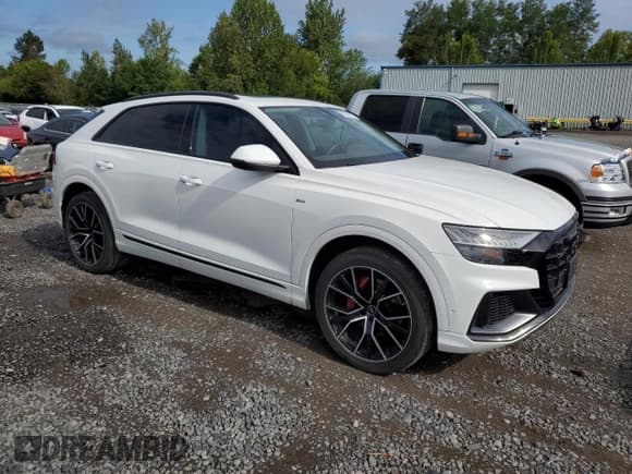✅ 2023 Audi Q8 Premium Plus • VIN: WA1EVBF17PD012534 • Lot: 65191815. Wystawiony na Copart z przebiegiem 23 562 mil. Bezpłatny archiwum sprzedaży aukcyjnych z USA i szczegółowy raport historii pojazdu na DreamBid. Zdjęcie 4.