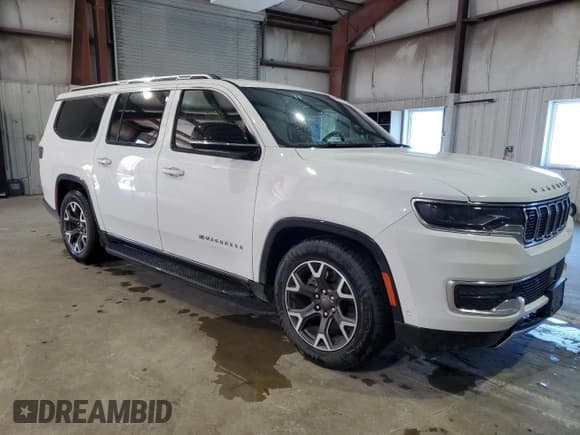 ✅ 2023 Jeep Wagoneer Series III • VIN: 1C4SJSDP1PS579586 • Lot: 74840304. Wystawiony na Copart z przebiegiem 37 191 mil. Bezpłatny archiwum sprzedaży aukcyjnych z USA i szczegółowy raport historii pojazdu na DreamBid. Zdjęcie 4.