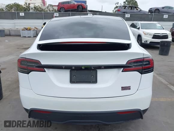 ✅ 2023 Tesla Model X Plaid • VIN: 7SAXCBE65PF400262 • Лот: 42194683. Опубликован ранее на IAAI с пробегом Не указан. Бесплатный доступ к архиву аукционных продаж из США и подробный отчёт об истории автомобиля на DreamBid. Изображение 16.
