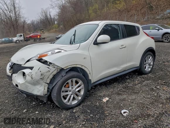 ✅ 2014 Nissan Juke SV • VIN: JN8AF5MV1ET481053 • Lot: 92891305. Listed on Copart with 46,117 mi. Free auction sales archive from the USA and detailed vehicle history report at DreamBid. Image 1.